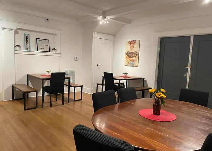 The California - Hollywood Hostel